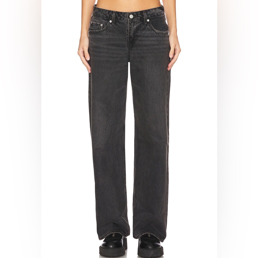 NWT Levi’s Low Loose in Black